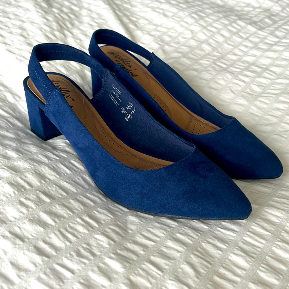 Dexflex suede heels size 8